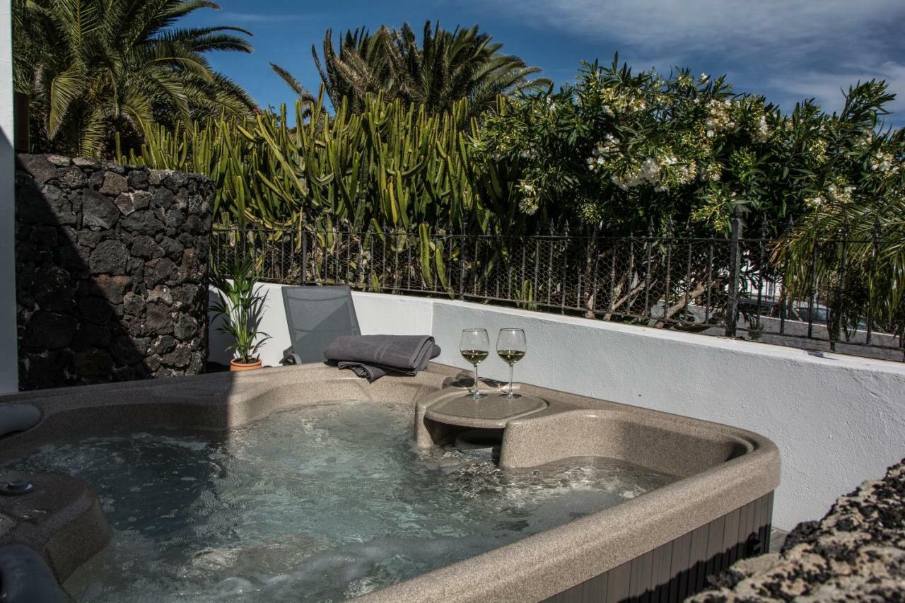 Casa Tahiche - Jacuzzi, Wifi & Bbq Villa Bagian luar foto